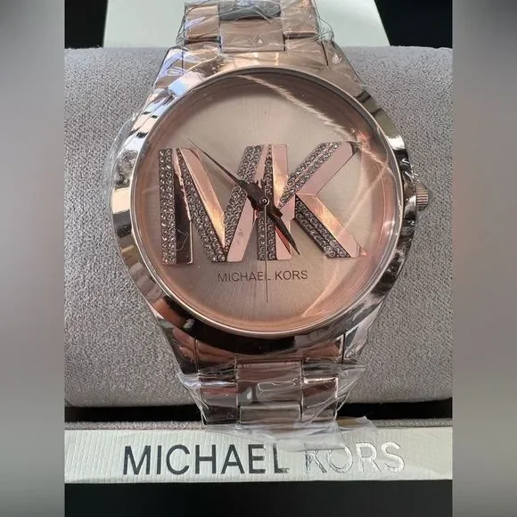NIB Rose Gold Michael Kors Watch - Picture 5 of 6
